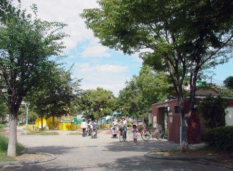 長吉出戸公園：731m