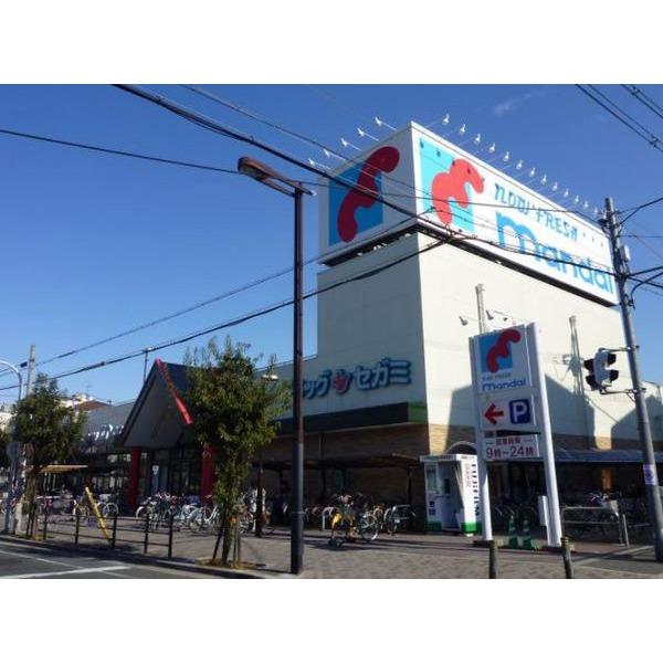 万代巽北店：220m