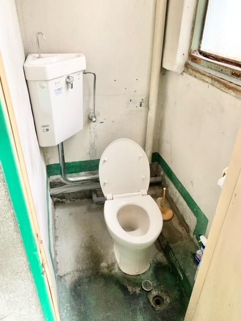 大阪市東成区大今里倉庫・収納庫 トイレ