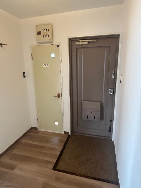 大阪市平野区瓜破西マンション 玄関
