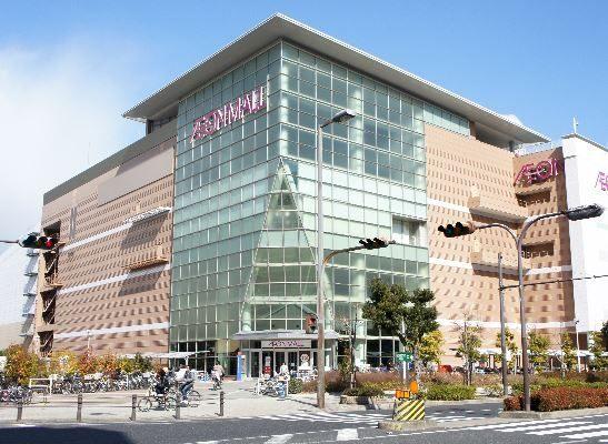 イオン鶴見緑地店：423m