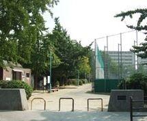 豊里中央公園：1564m