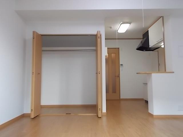 プラティーク　ベリエ（203） リビング