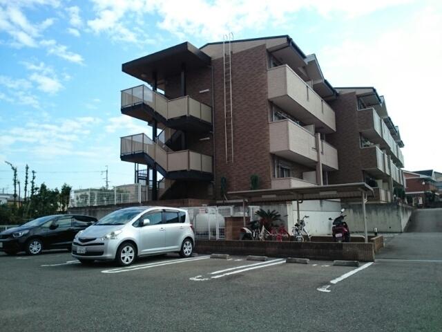 ユング　フラウⅡ（102） 駐車場