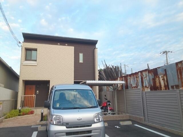 フェリオ津久野（202） 駐車場
