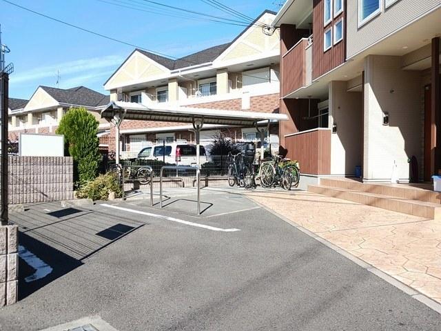 ブローテ（103） 駐車場