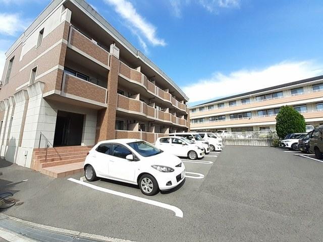 ベル　アンジュ　裕（105） 駐車場
