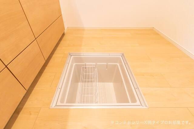 メゾンボヌール（103） 収納