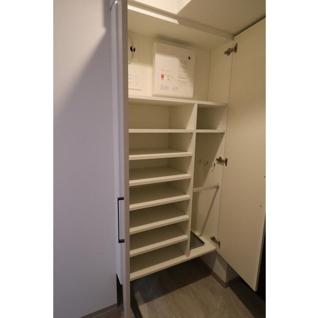 コンフォリア・リヴ新大阪Q（1404） 部屋画像