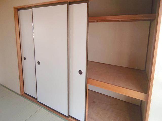 ラフォーレ北花田（302） 収納