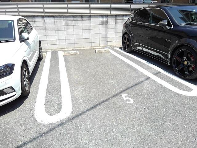 ソルフェージュ（307） 駐車場