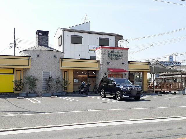 石窯パン工房ベルフラン様：129m