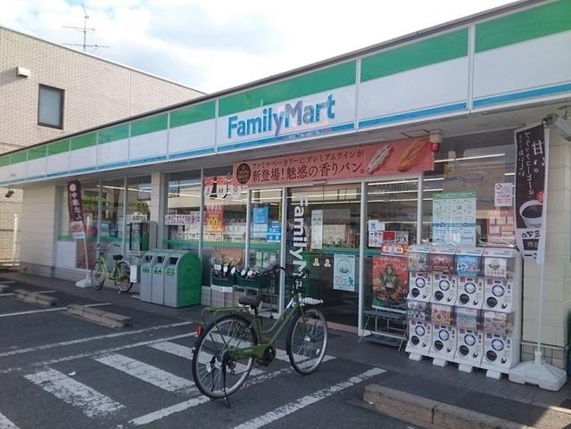 ファミリーマート様：200m