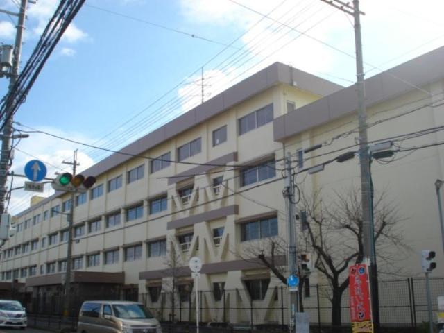 八尾市立久宝寺中学校：326m