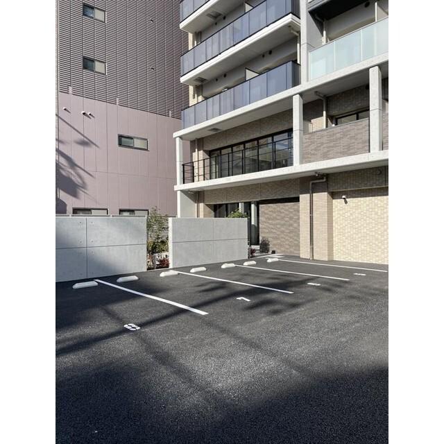 リヴェント難波ウエスト（0511） 駐車場