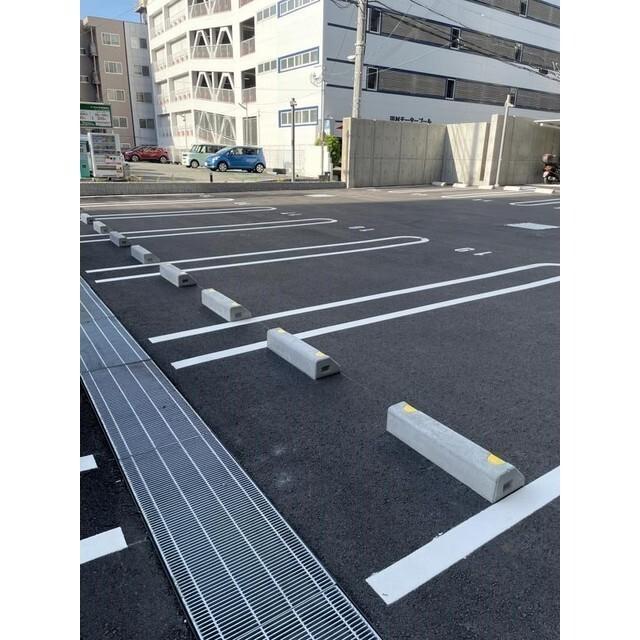 コンフォリア新大阪宮原Ｑ（1317） 駐車場