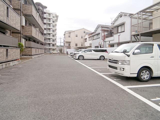 フラワーメゾン　Ｂ棟（B301） 駐車場