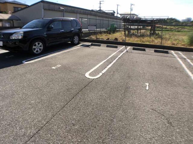 シャルムポポ（202） 駐車場