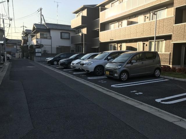フェルメ天美（301） 駐車場
