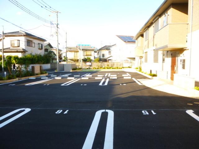 マイネハイム上野芝（206） 駐車場