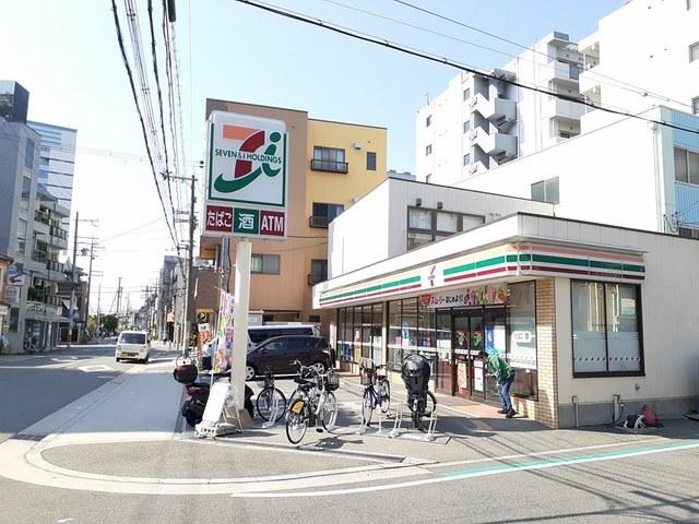 セブンイレブン大阪大淀中店：30m