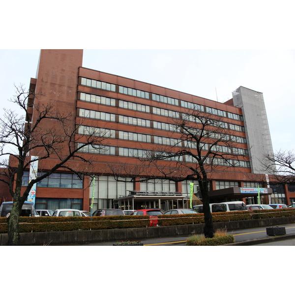 高岡市役所：2290m