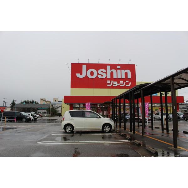 ジョーシン高岡店：700m