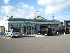 ファミリーマート射水片口店：186m