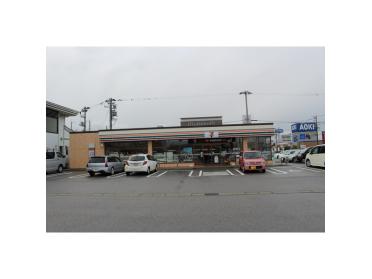 セブンイレブンクルン高岡店：484m