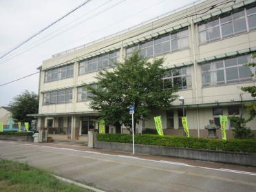 川原小学校：750m