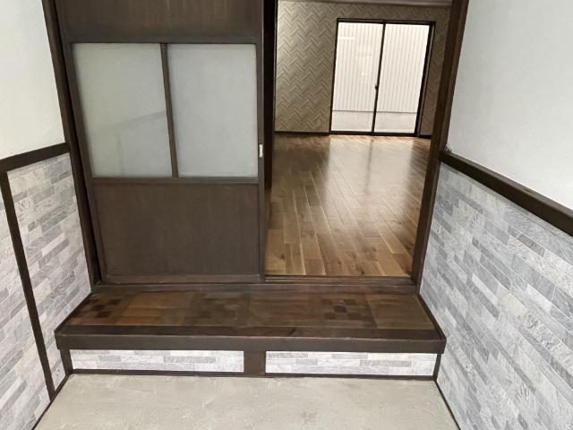 金沢市菊川一戸建 玄関
