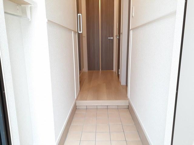 グラウス（105） 玄関