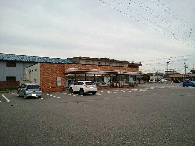 セブンイレブン蓮花寺店：750m