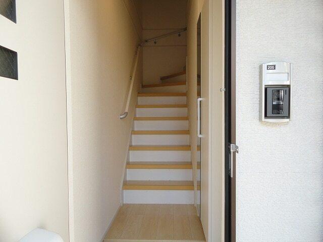 アンダンテ　いわせ野Ⅰ（204） 玄関