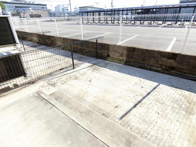 ソレイユＫ（108） 庭