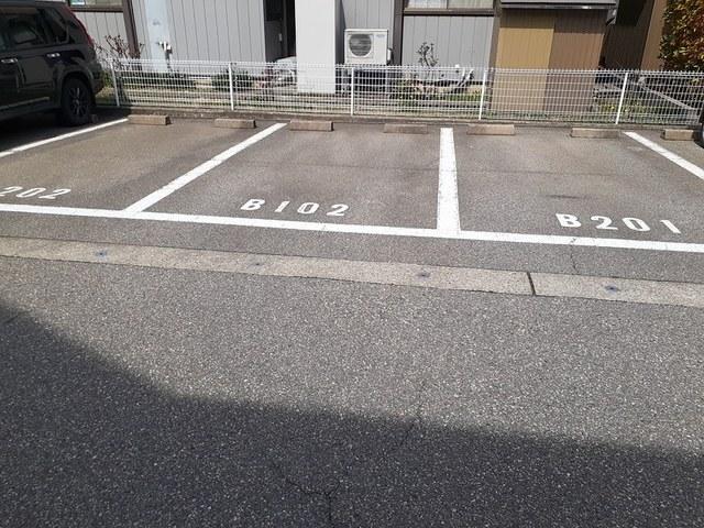 ソレアード７１Ｂ（201） 駐車場