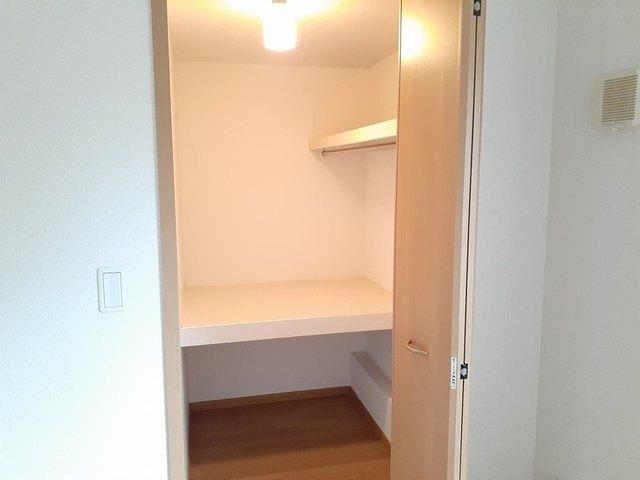 ヴィラ・かたかご　Ⅲ（103） 収納