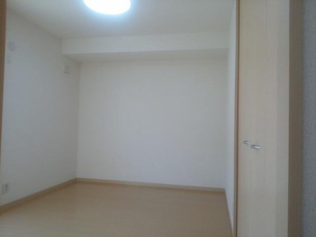 リビングタウン中川栄町　Ｂ（101） 部屋画像