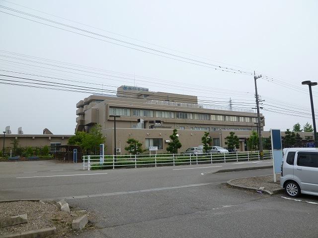 射水市民病院：1500m