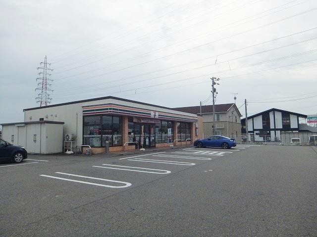 セブンイレブン：500m