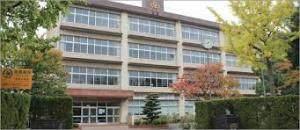 高岡市立戸出中学校：1473m