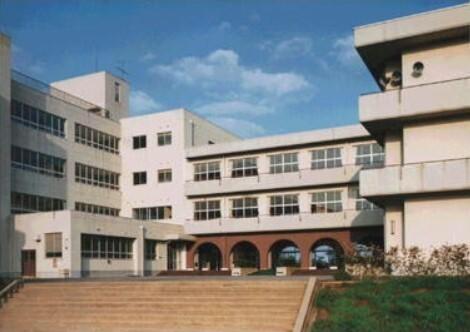金沢市立長坂台小学校：592m
