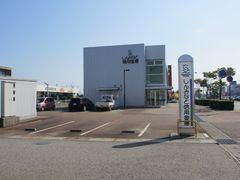 新湊信用金庫本店：700m