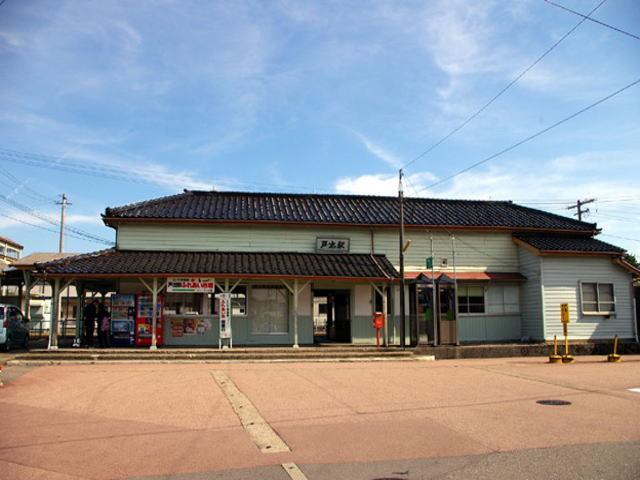 城端線「戸出駅」：3500m