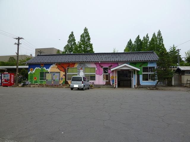 氷見線越中中川駅：1150m