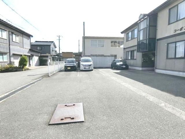 コーポコスモス（203） 駐車場