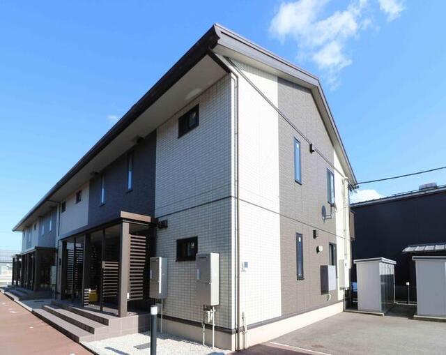 西高岡駅より徒歩10分 築8年11ヶ月 2階建の賃貸物件