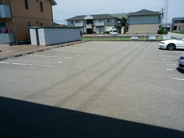 フェリックスＤ（202） 駐車場