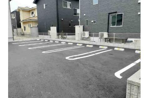 ノムラ・シュロスＢ（101） 駐車場