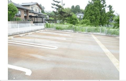 アンセリアⅣ（101） 駐車場